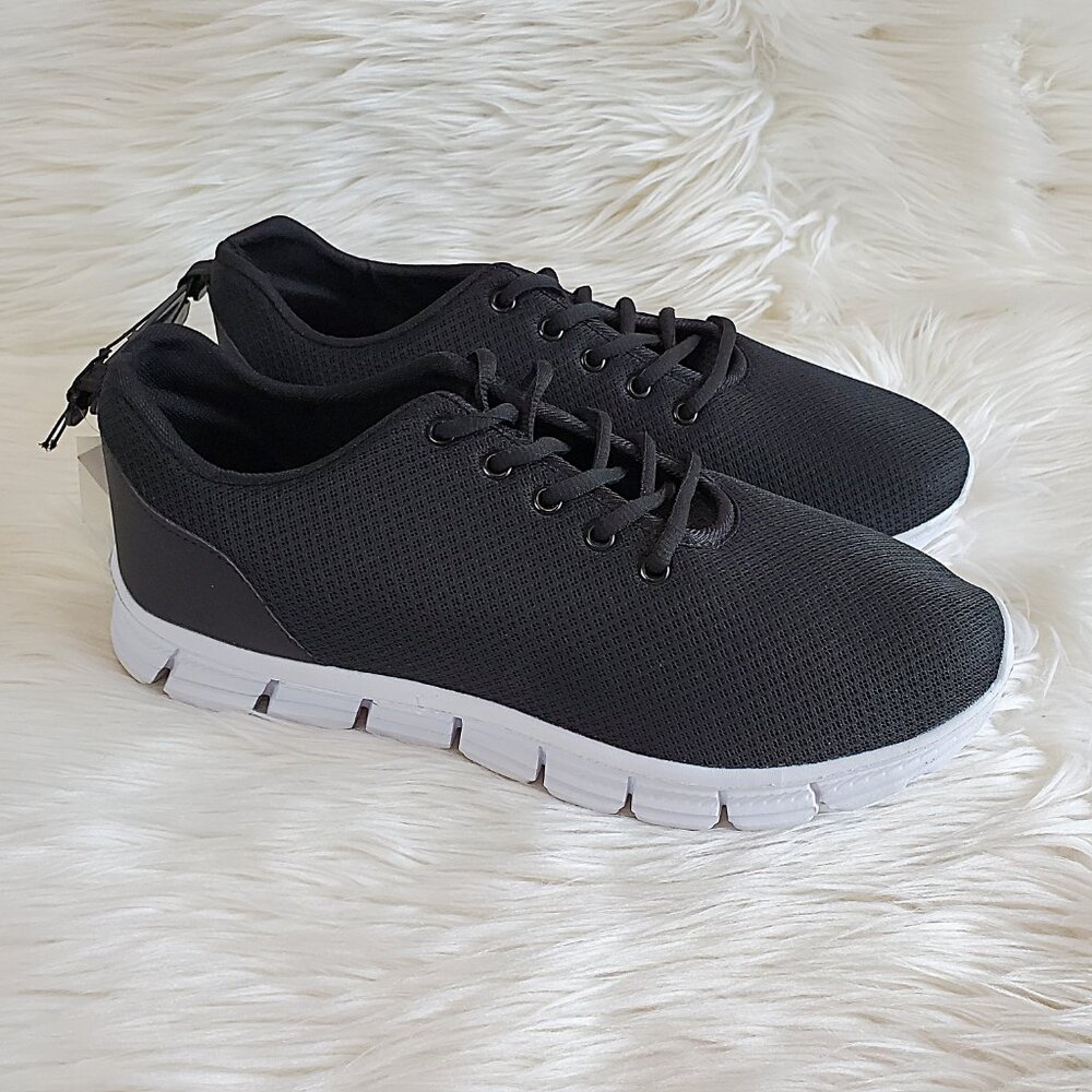 Pro Player Men's Black/White Lightweight Lace Up Mesh Sneaker SZ 12